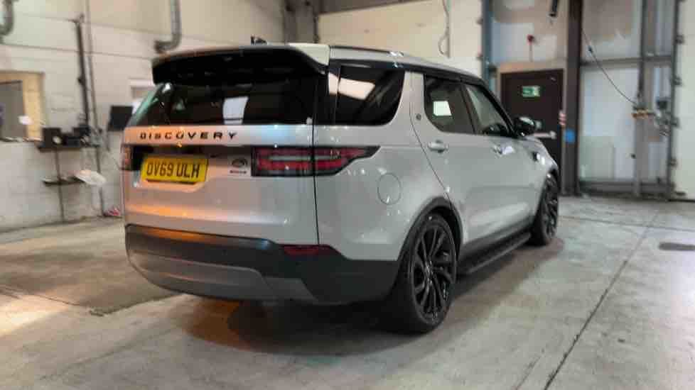 More views of Land Rover Discovery