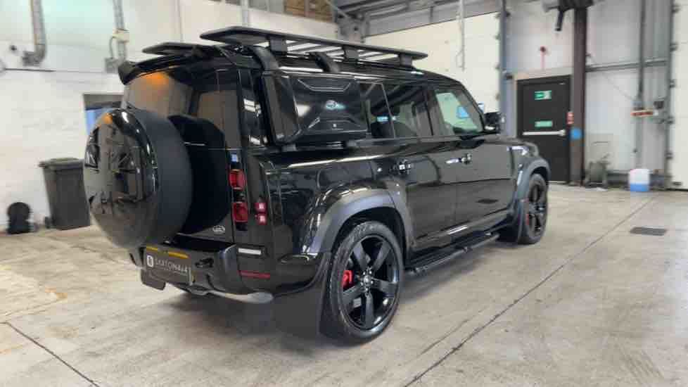 More views of Land Rover Defender 110