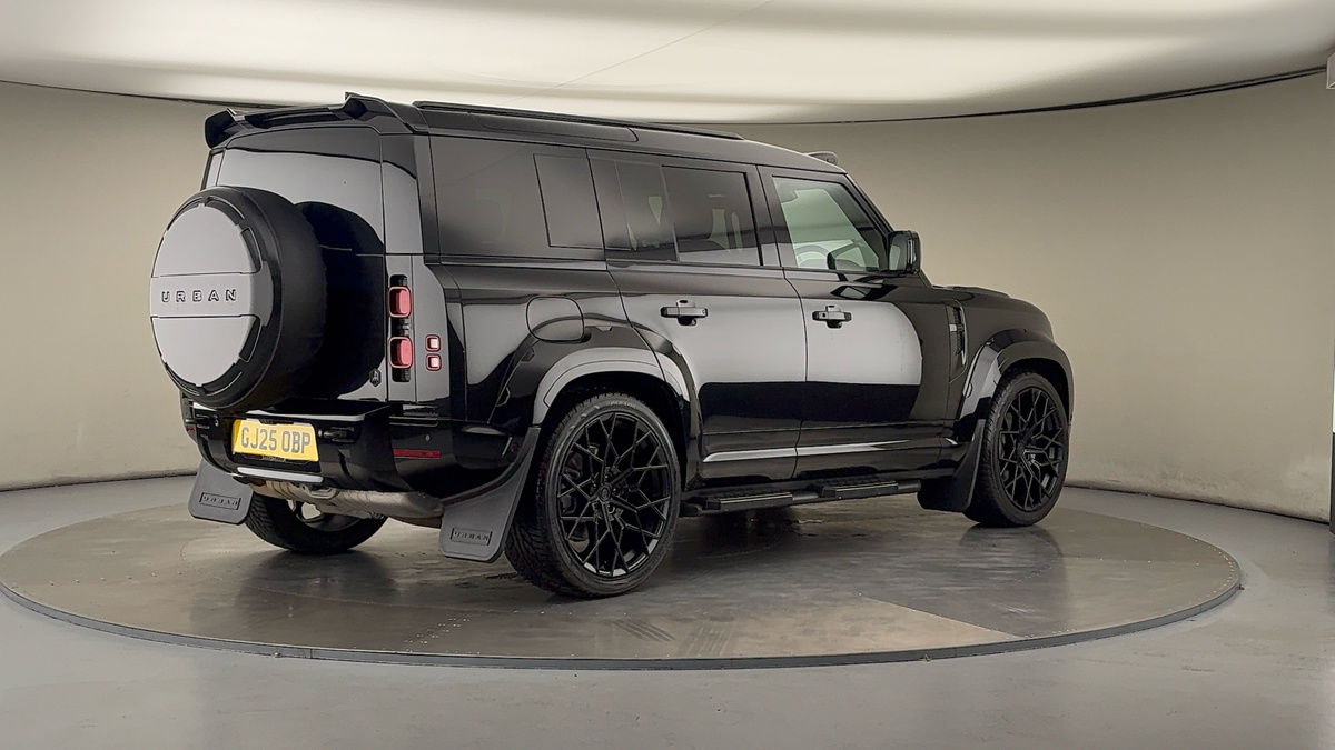 Land Rover Defender 110 Urban Image 21
