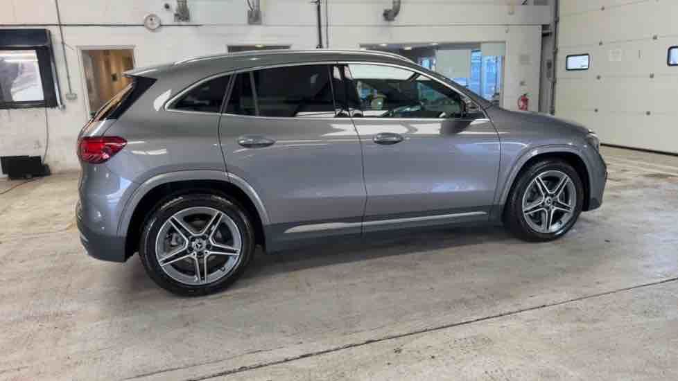 More views of Mercedes-Benz GLA