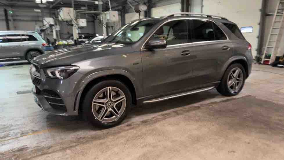 More views of Mercedes-Benz GLE