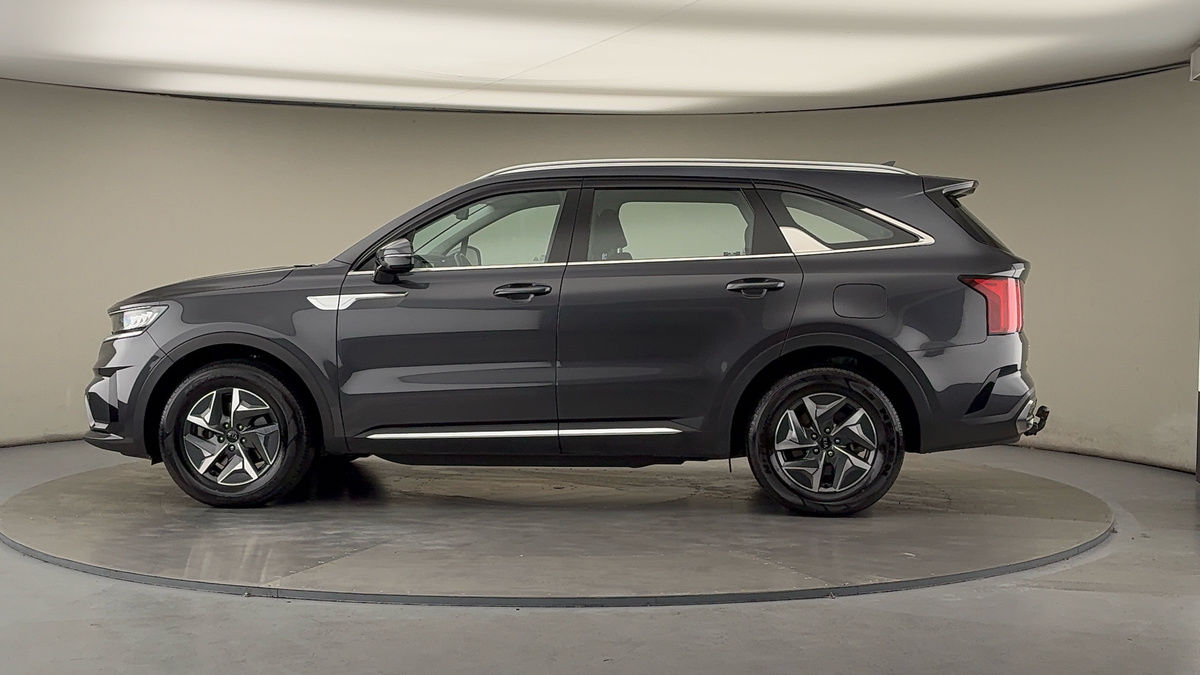 More views of Kia Sorento