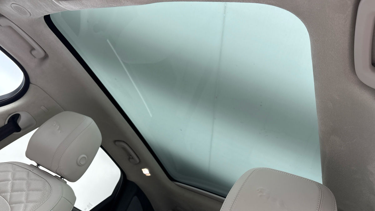 Jaguar F-PACE Image 6