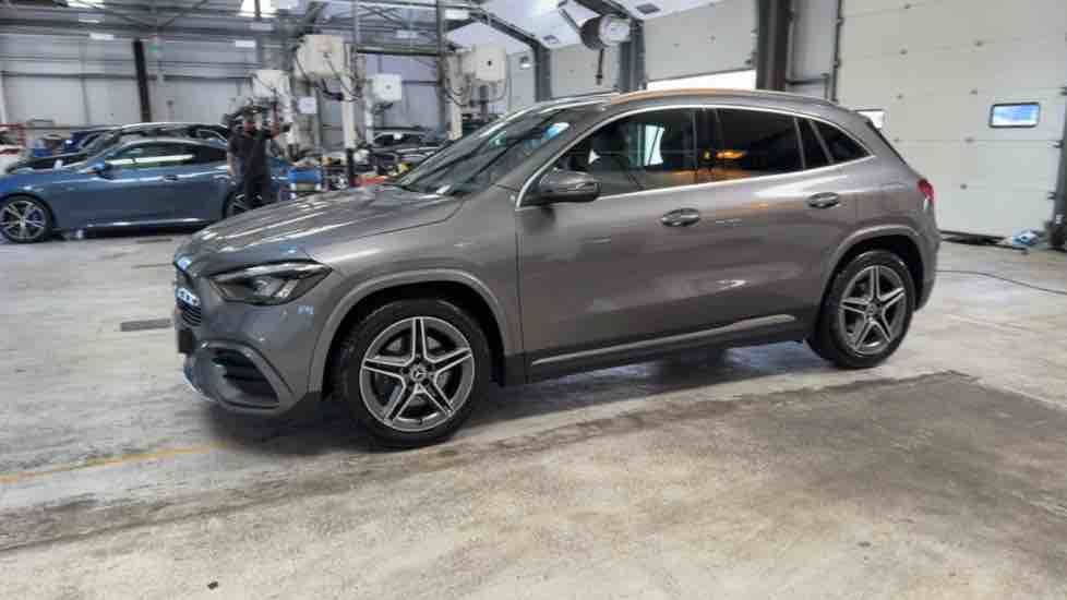 More views of Mercedes-Benz GLA