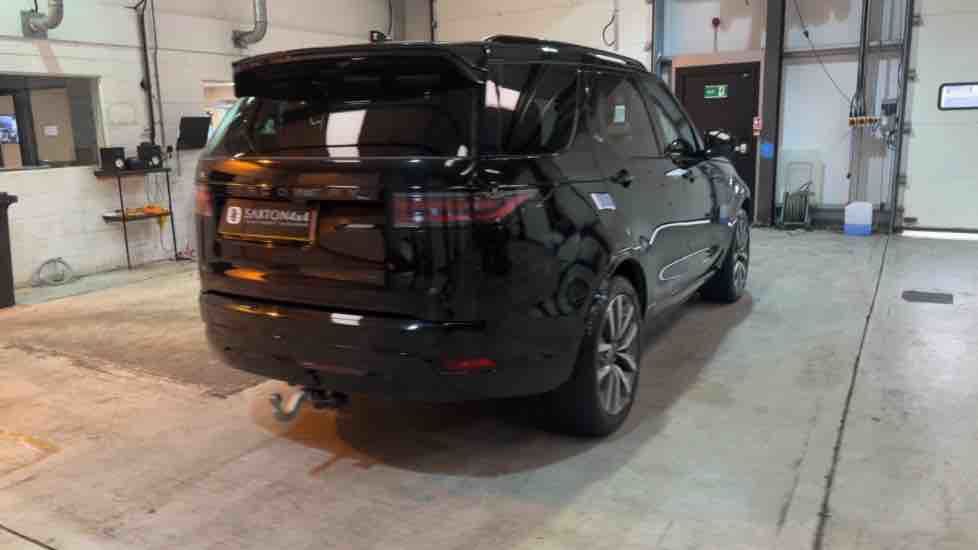 More views of Land Rover Discovery