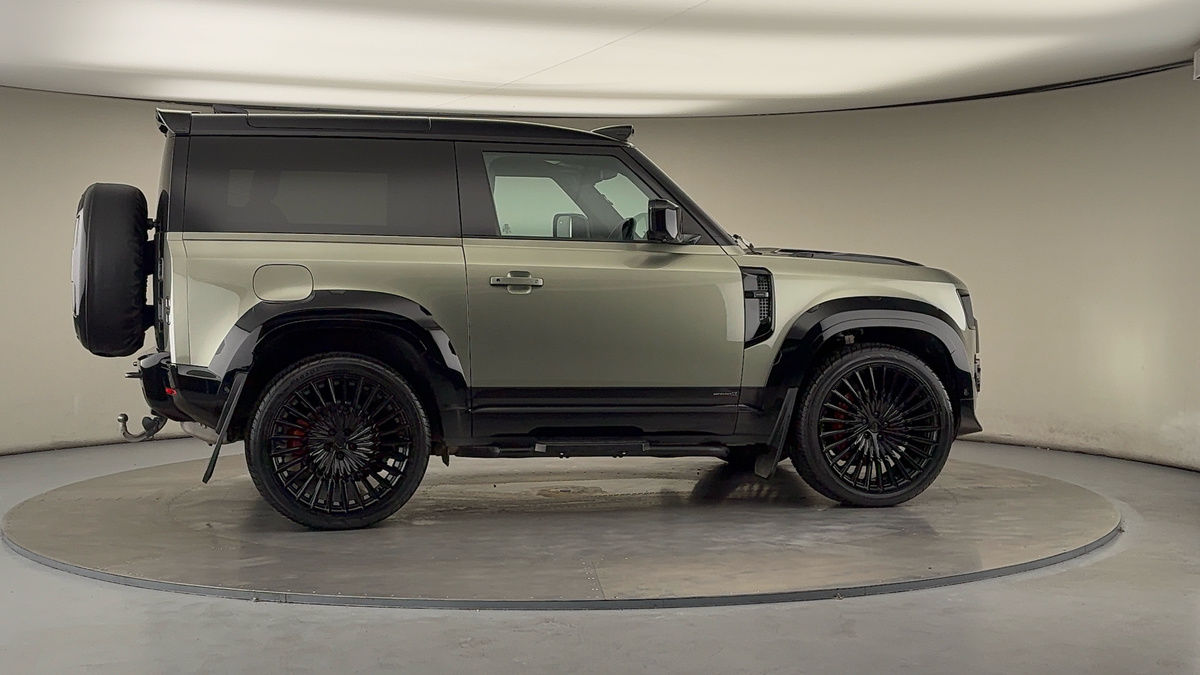 More views of Land Rover Defender 90
