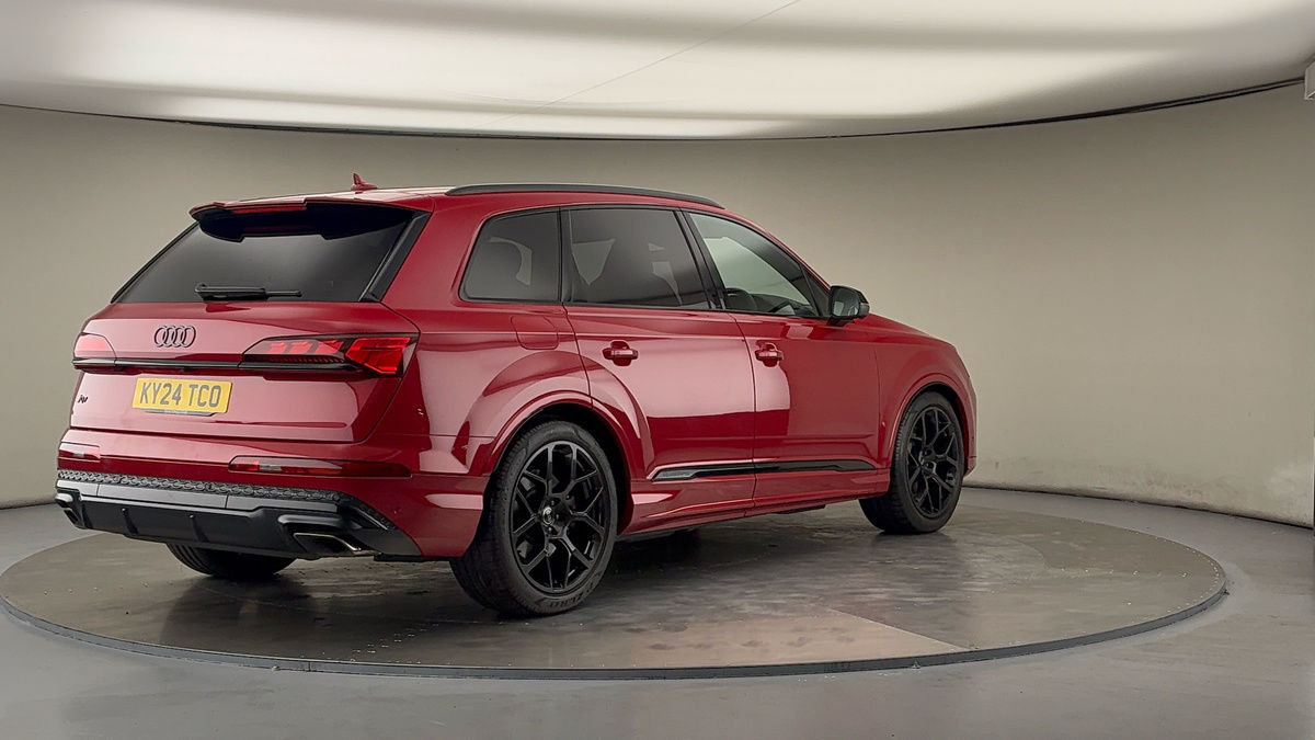 More views of Audi Q7