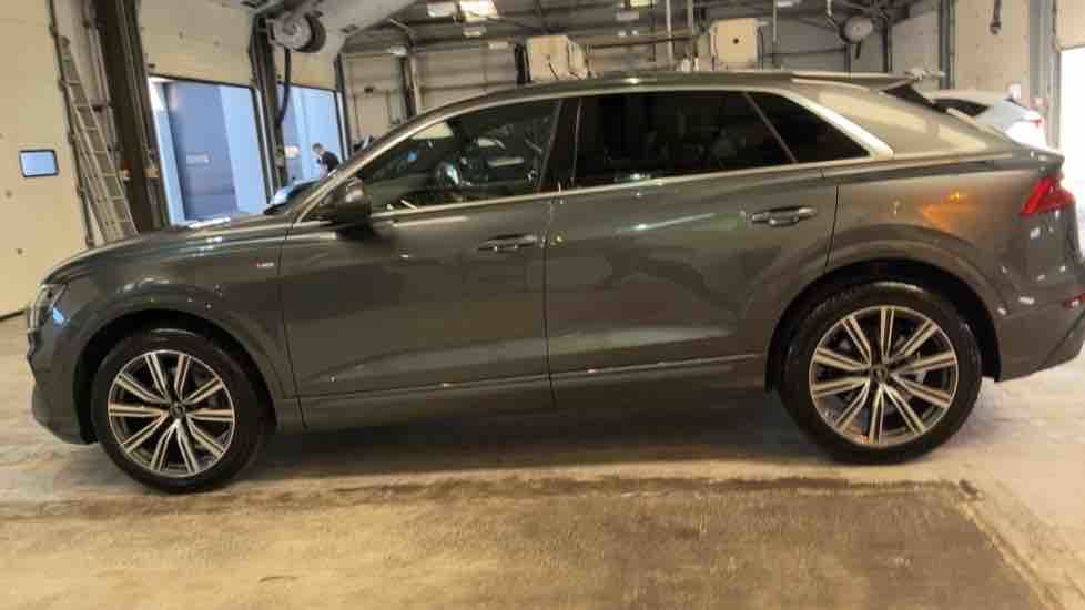 More views of Audi Q8