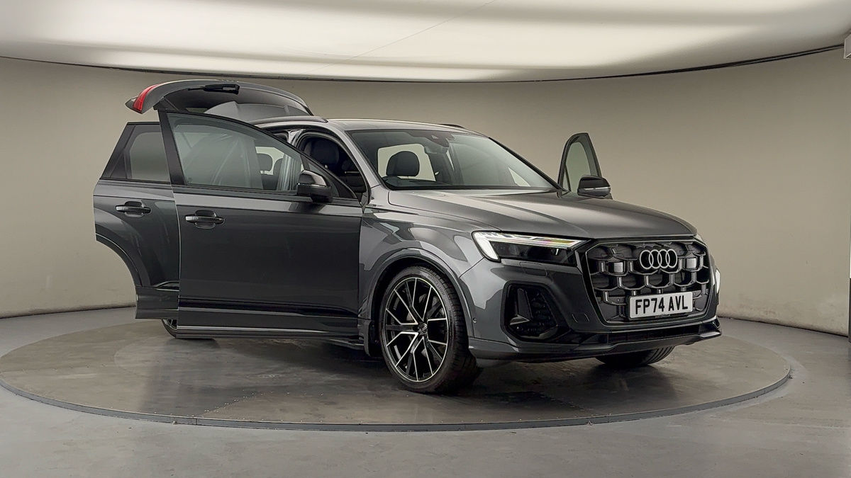 More views of Audi Q7