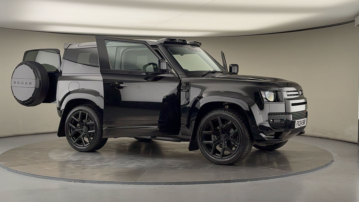 More views of Land Rover Defender 90