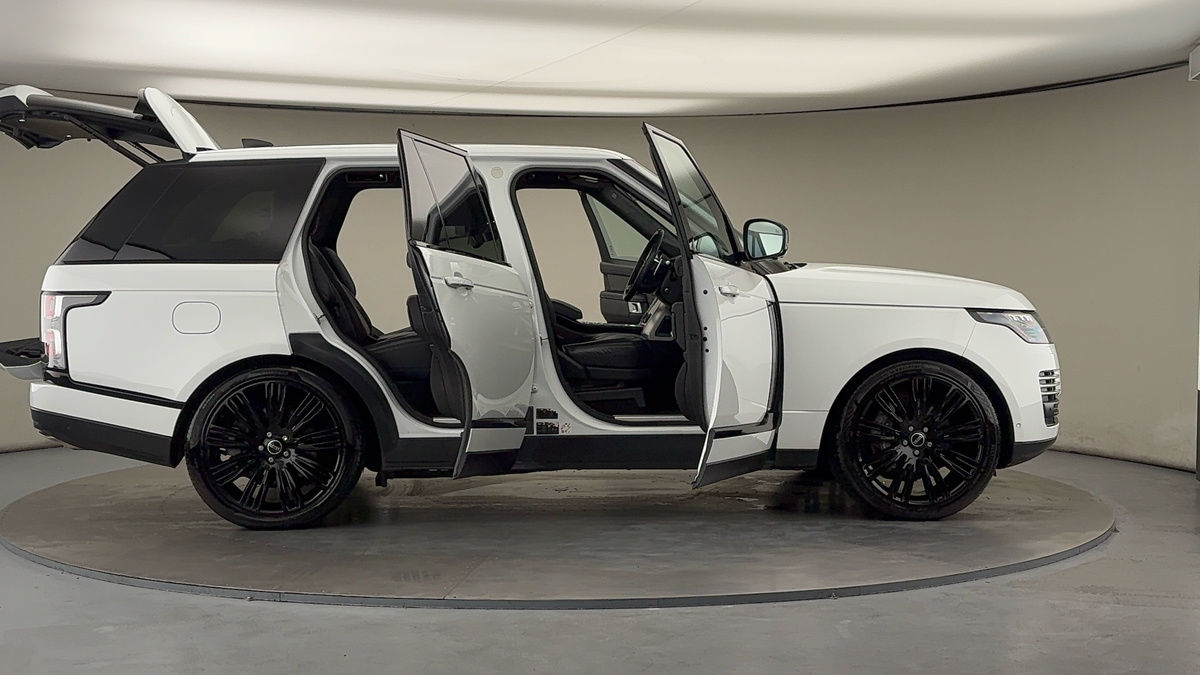 More views of Land Rover Range Rover