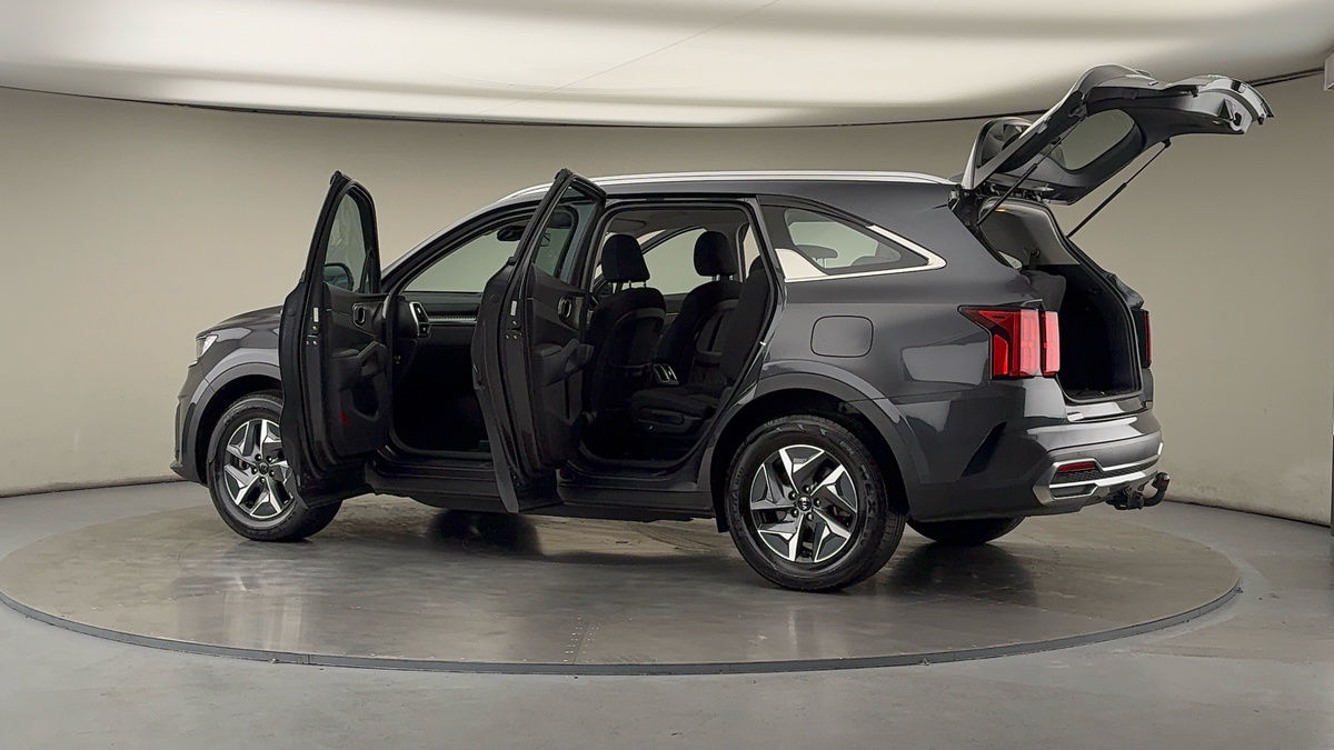 More views of Kia Sorento