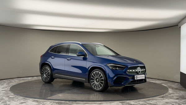 Mercedes-Benz GLA Mercedes-Benz GLA